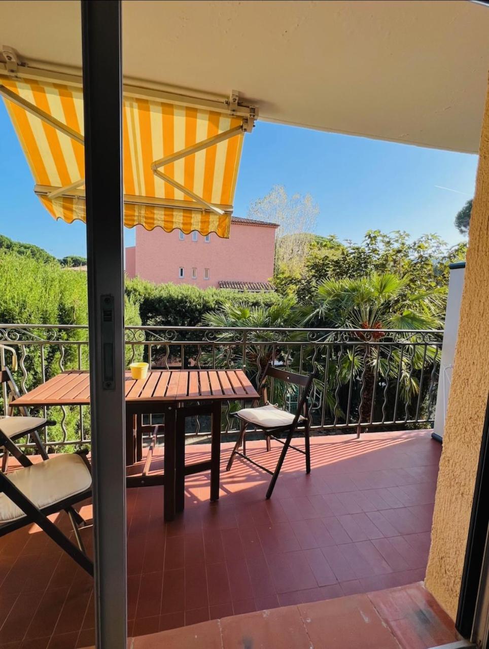 Superbe Appartement Terrasse Et Parking Prive Saint Tropez Bagian luar foto